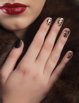 Leopard Print Nails