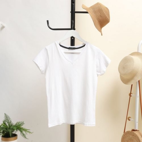 How to Wear a White T-Shirt for Every Occasion