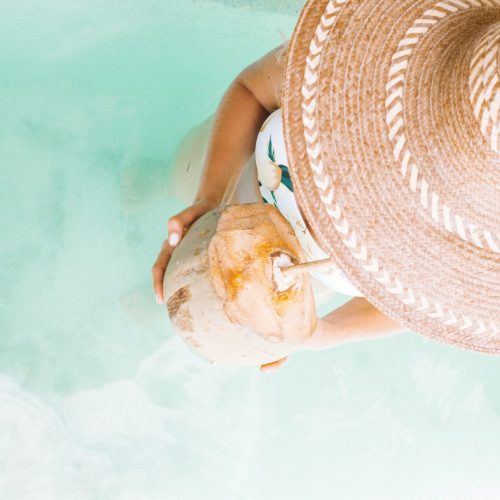 What to Pack for a Summer Holiday: 10 Key Pieces