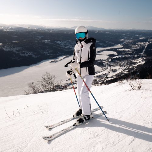 What to Pack for a Ski Trip: 10 Essentials