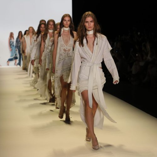 SS23 Trends to Refresh Your Wardrobe