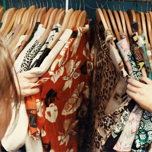 What Is Vintage Fashion? A Beginner’s Guide to Buying Vintage