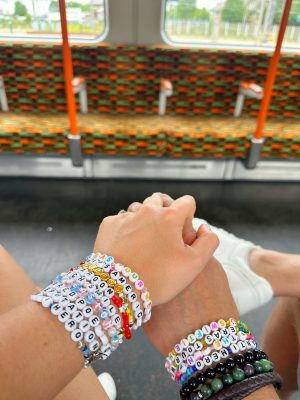 Taylor Swift Friendship Bracelet Trading
